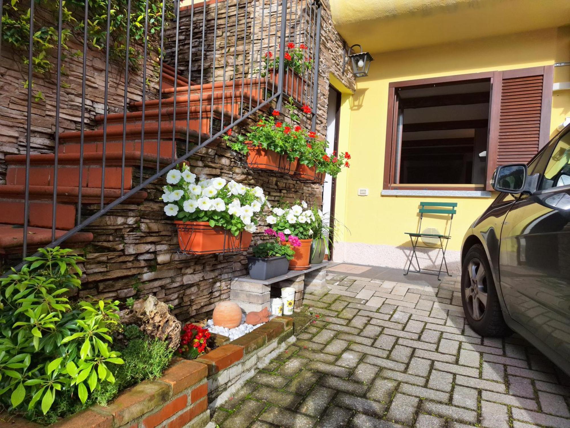 Bed and Breakfast Relais Garden Lecco Вальмадрера Екстер'єр фото