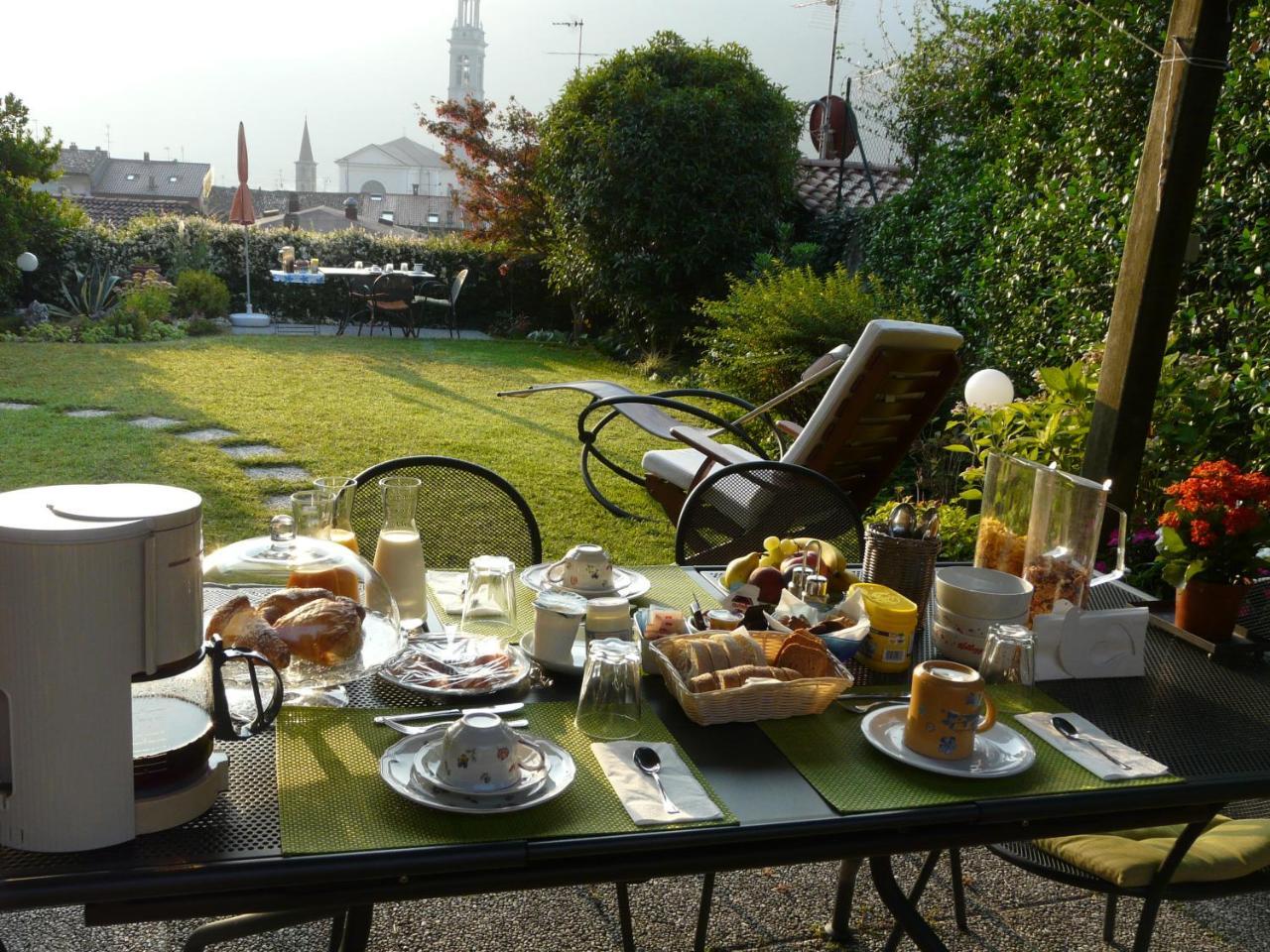 Bed and Breakfast Relais Garden Lecco Вальмадрера Екстер'єр фото